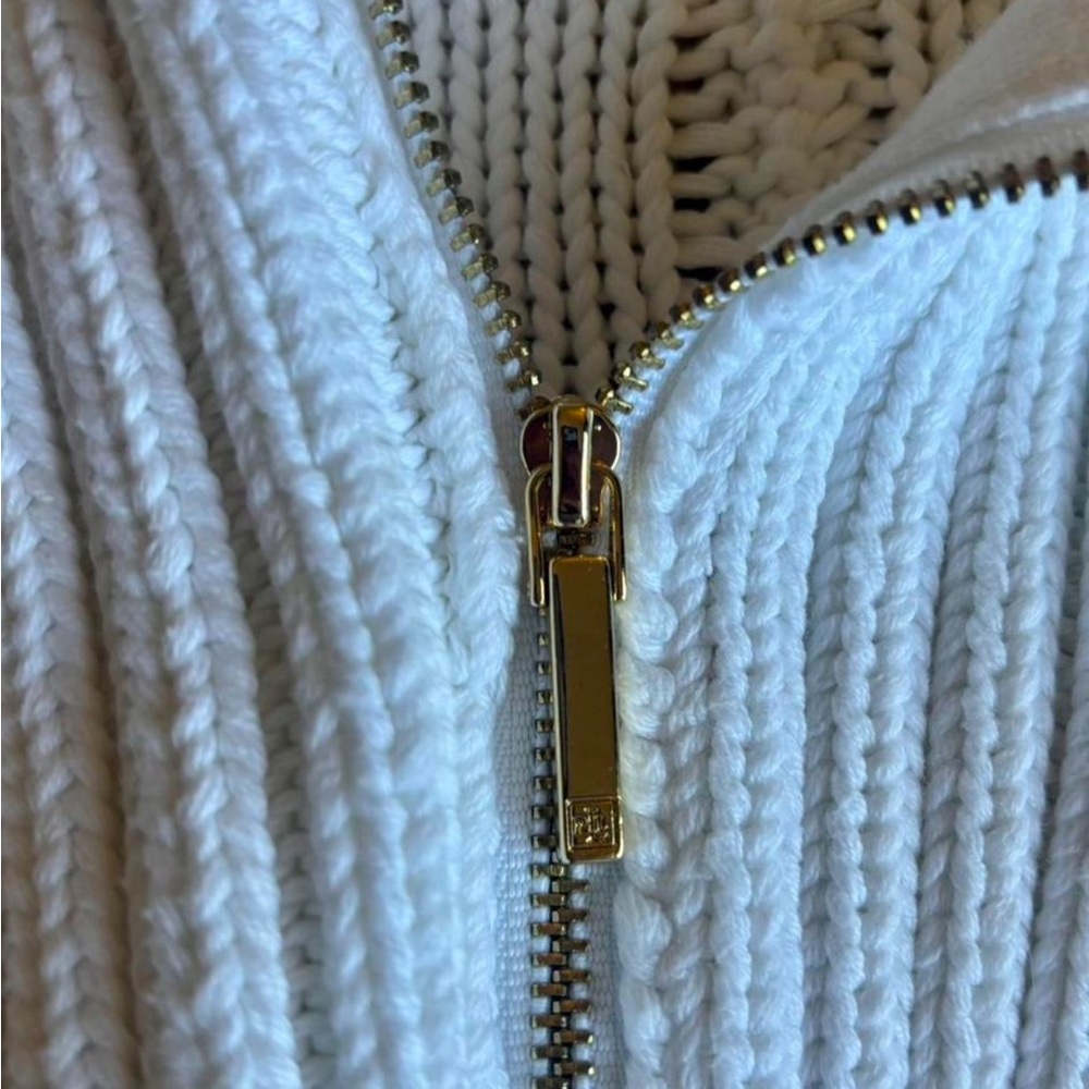 Ralph Lauren White Cable-Knit Cardigan with Gold Toggle Closures - Picture 5 of 7